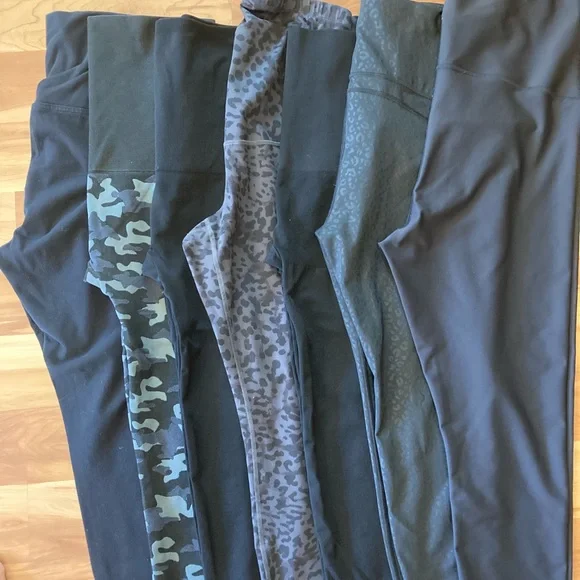 Maternity legging jackpot!!  Old Navy, Gap and Preggo Legging.  7 pair bundle - Picture 2 of 2
